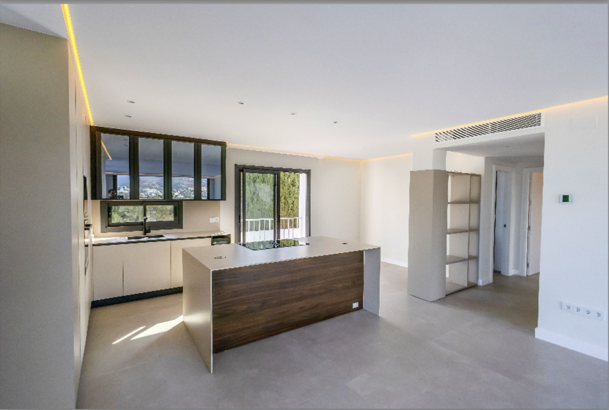 2 Bedroom Apartment for Sale in Nueva Andalucía — 9
