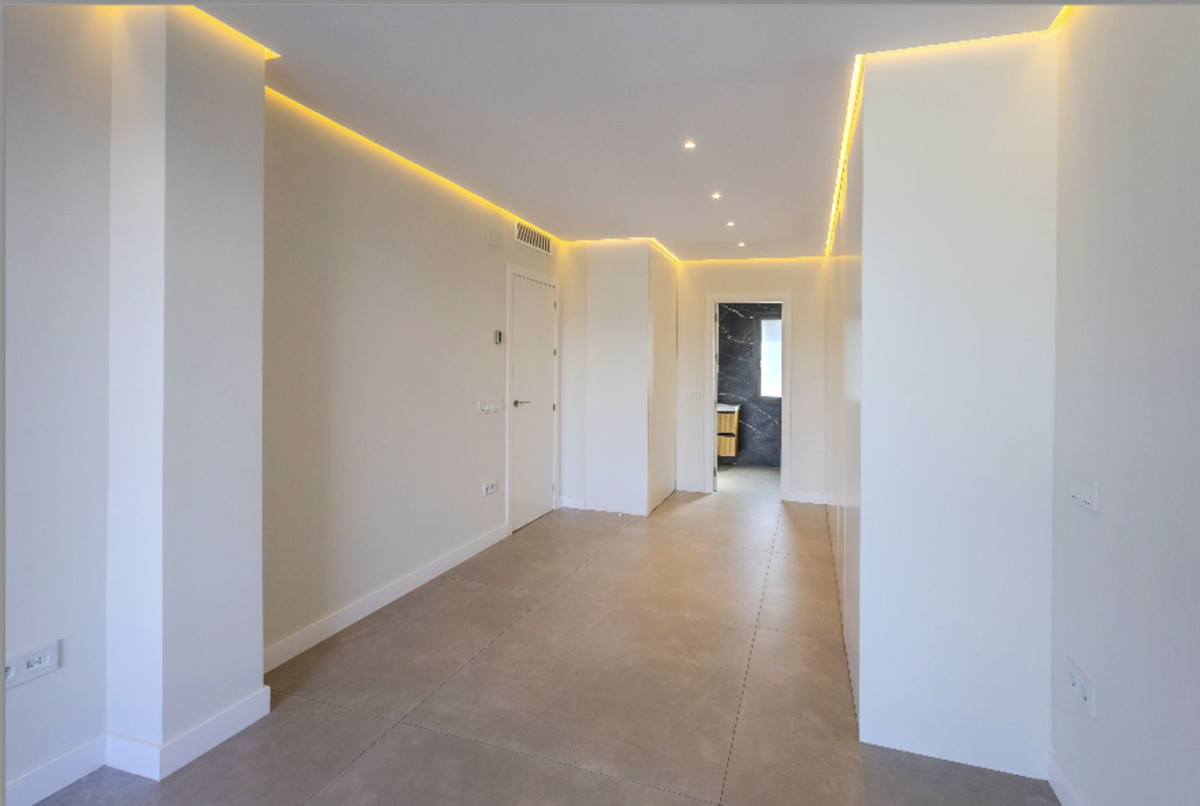 2 Bedroom Apartment for Sale in Nueva Andalucía — view 10