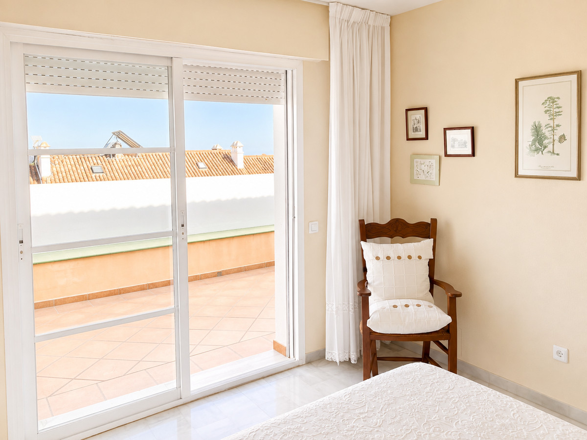 3 Bedroom Villa for Sale in Estepona — view 11