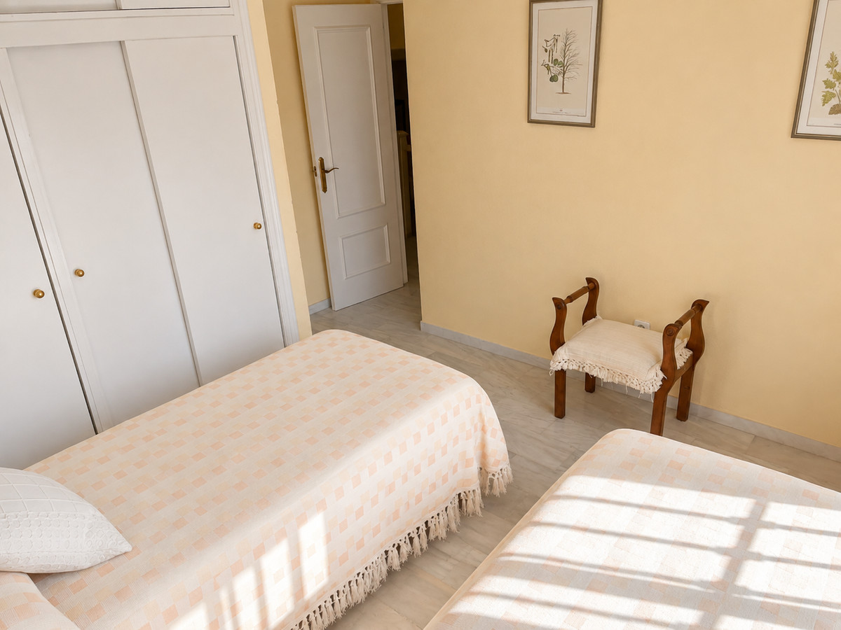 3 Bedroom Villa for Sale in Estepona — view 14