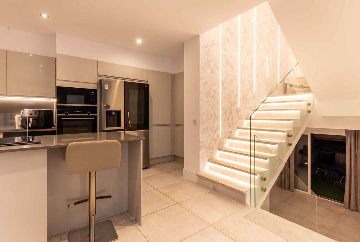 4 Bedroom Villa for Sale in Benahavís — 9