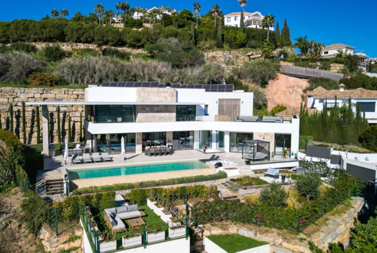 4 Bedroom Villa for Sale in Los Arqueros