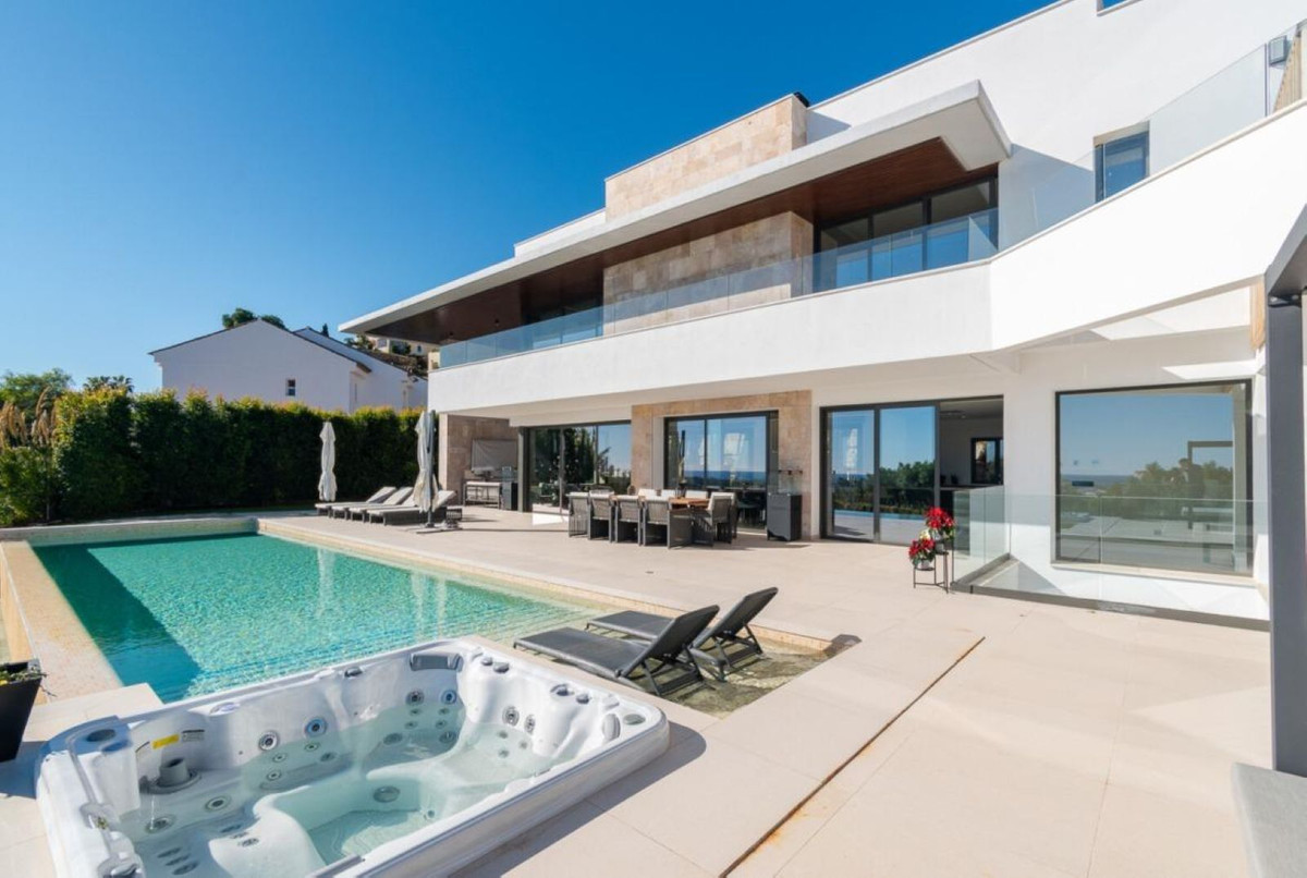 4 Bedroom Villa for Sale in Los Arqueros — 5