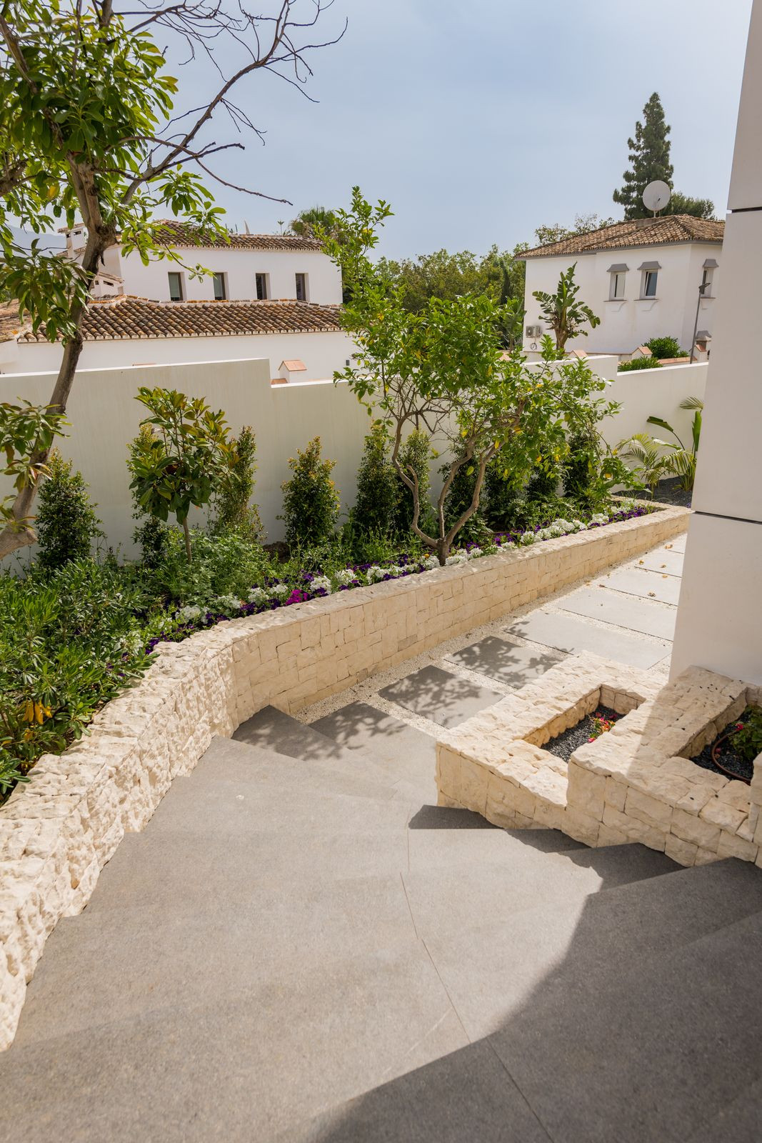 6 Bedroom Villa for Sale in Guadalmina Alta — 9