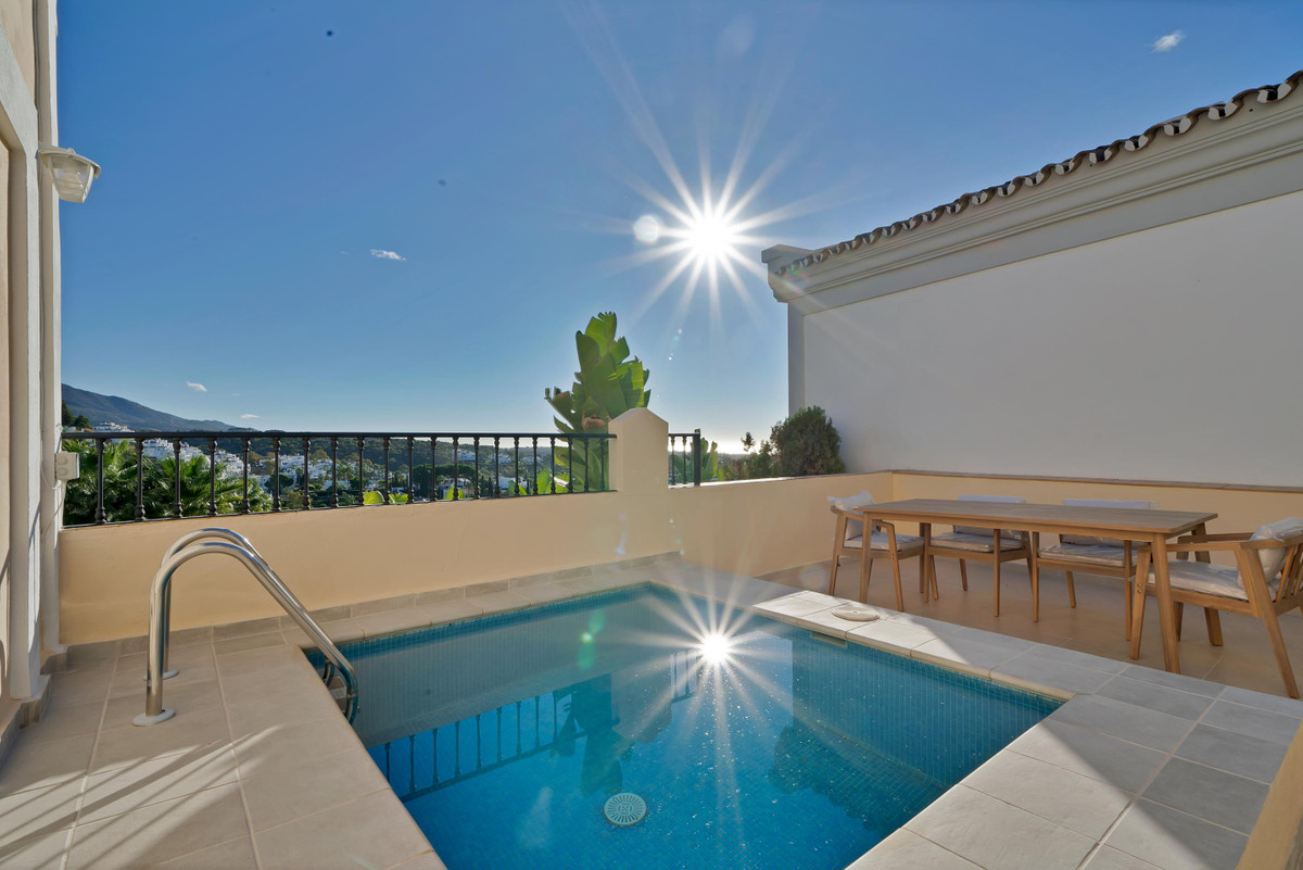 5 Bedroom Villa for Sale in Marbella — 2