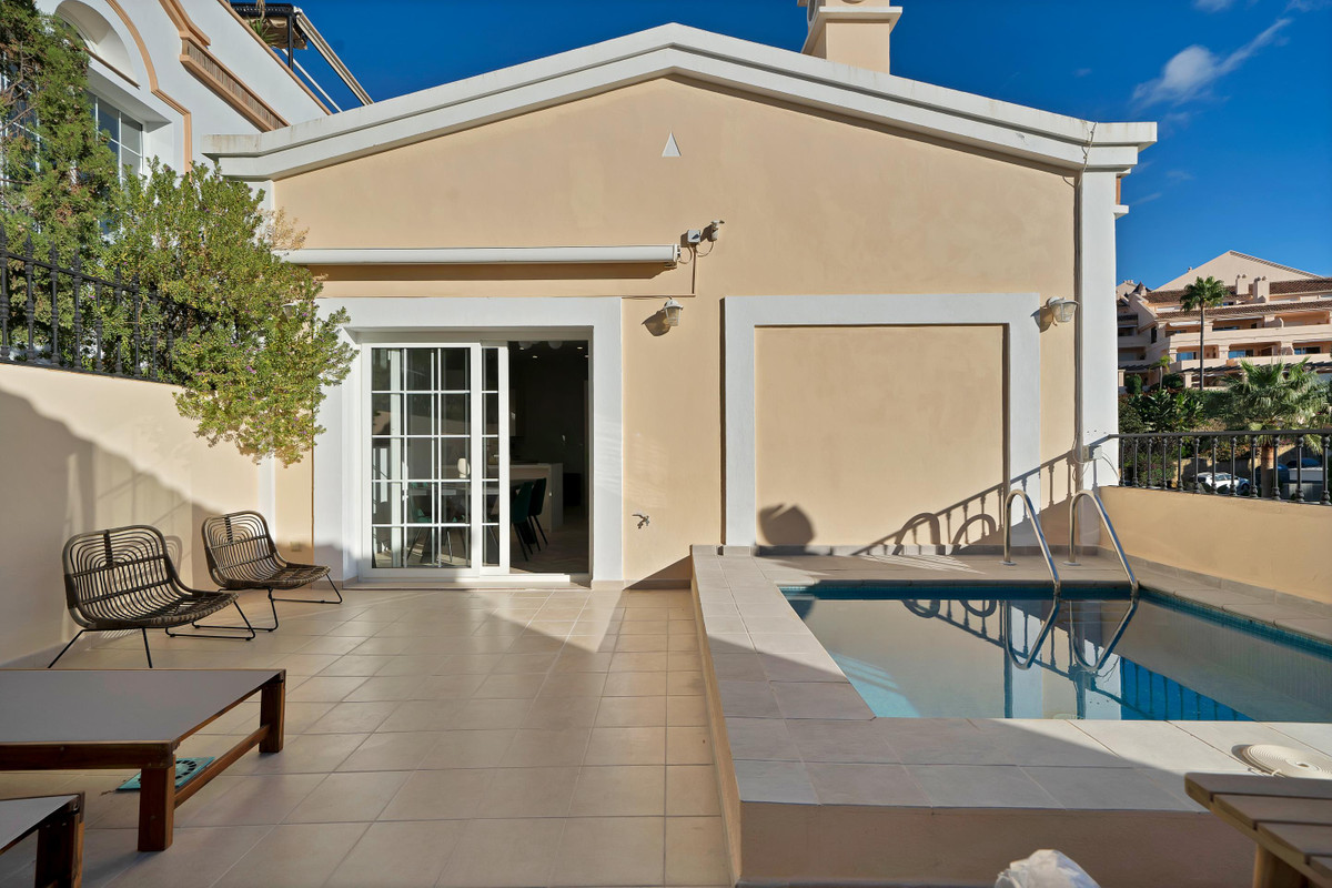 5 Bedroom Villa for Sale in Marbella — 3