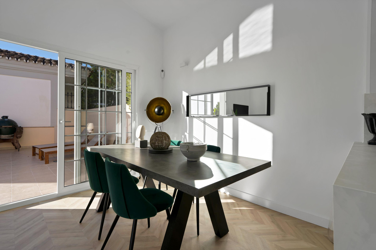 5 Bedroom Villa for Sale in Marbella — 5