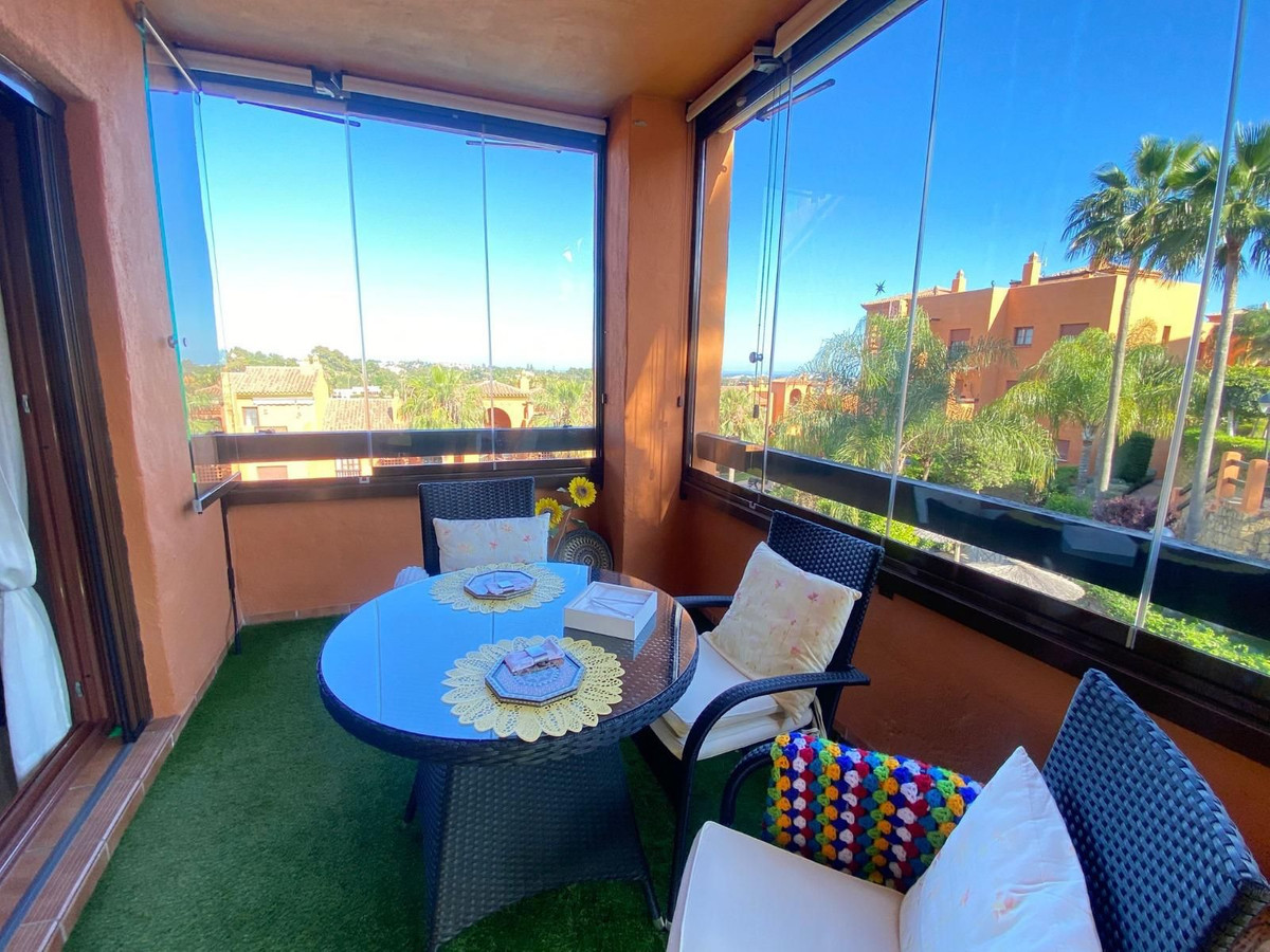 3 Bedroom Apartment for Sale in Benahavís