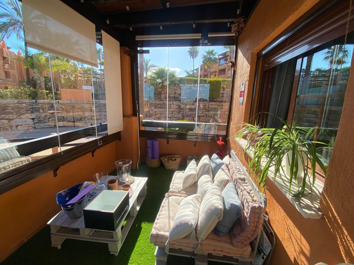 3 Bedroom Apartment for Sale in Benahavís — 2