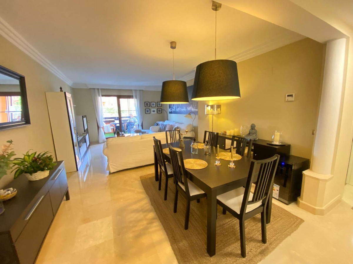 3 Bedroom Apartment for Sale in Benahavís — 5