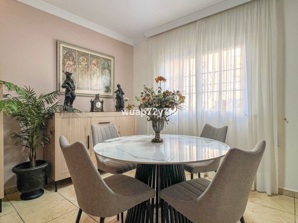 5 Bedroom Villa for Sale in Estepona — 8