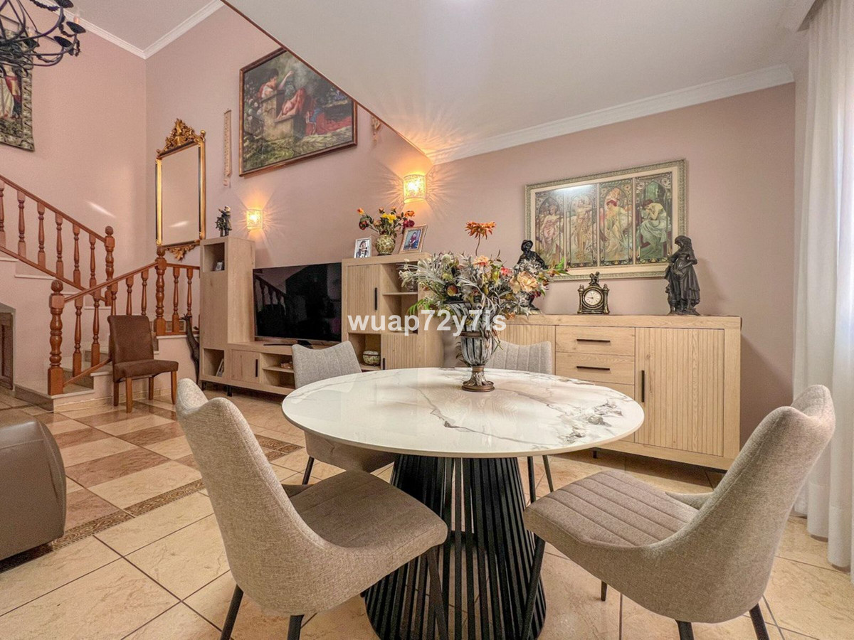 5 Bedroom Villa for Sale in Estepona — 9
