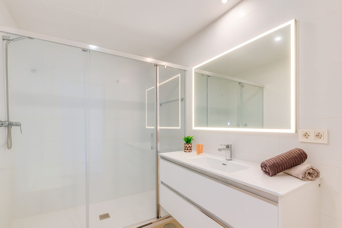 3 Bedroom Apartment for Sale in Nueva Andalucía — 4