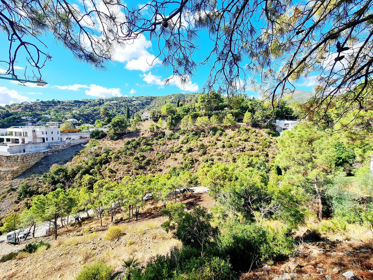 Plot for Sale in El Madroñal — 2
