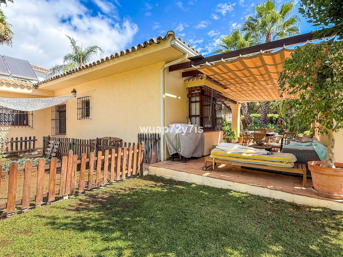 3 Bedroom Villa for Sale in Nagüeles — 2