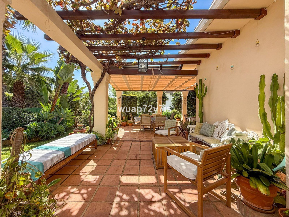 3 Bedroom Villa for Sale in Nagüeles — 6