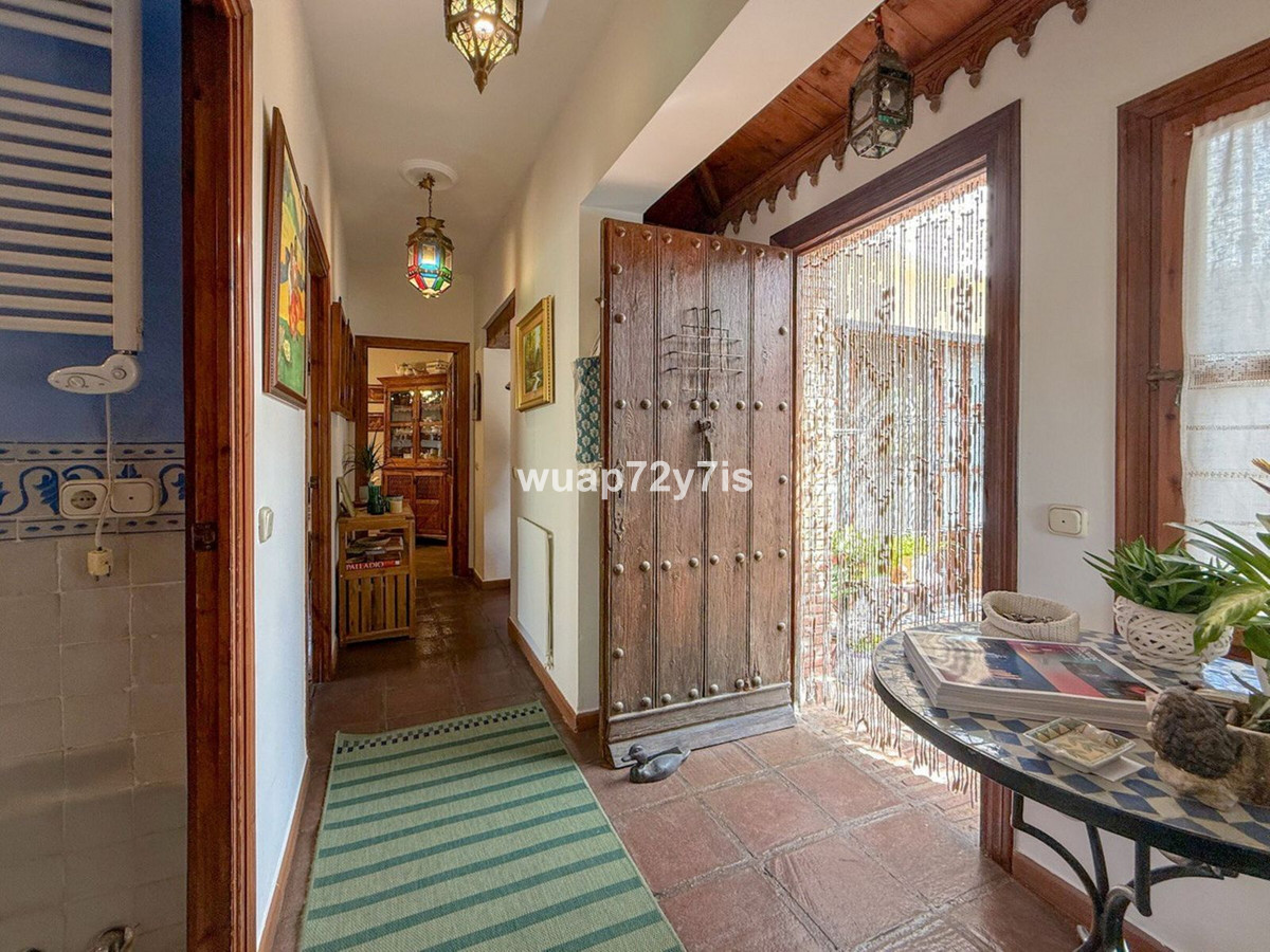 3 Bedroom Villa for Sale in Nagüeles — 7