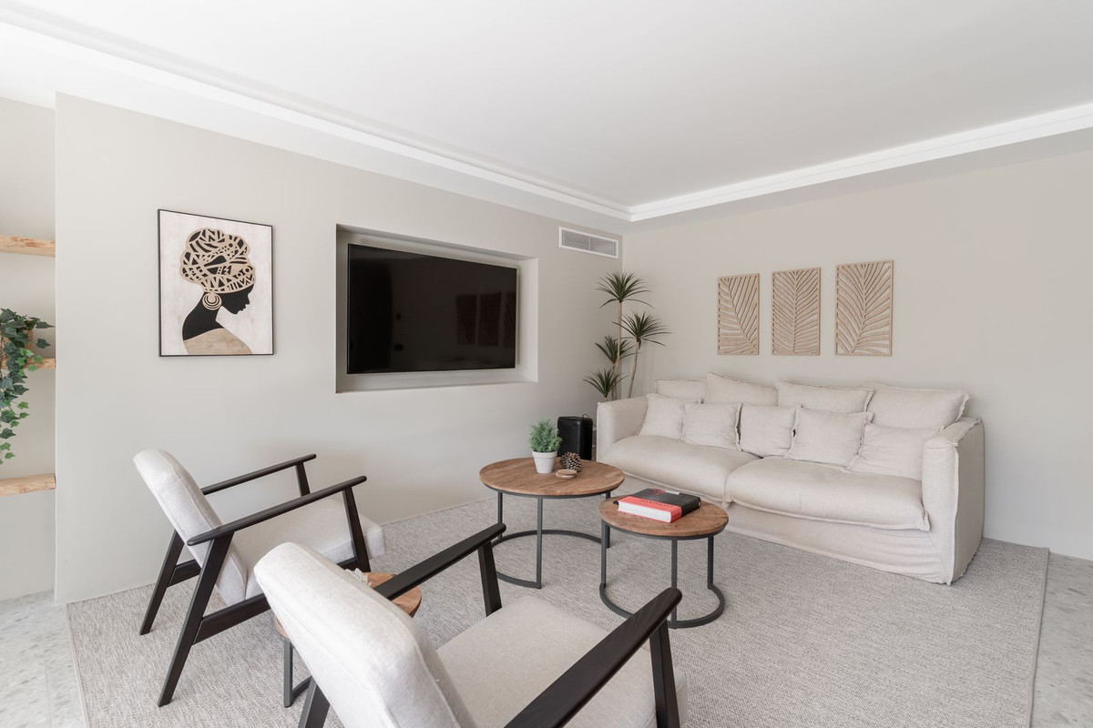 3 Bedroom Apartment for Sale in Marbella — 8