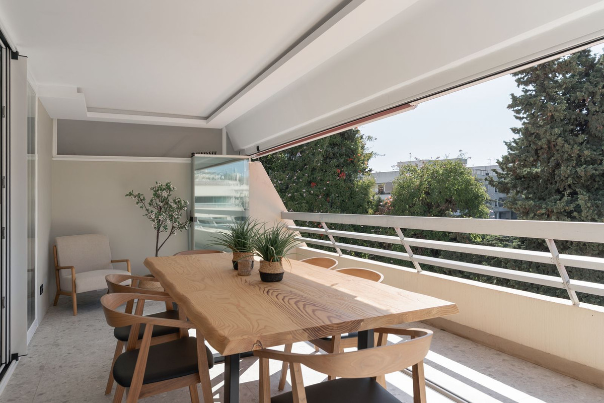 3 Bedroom Apartment for Sale in Marbella — view 10