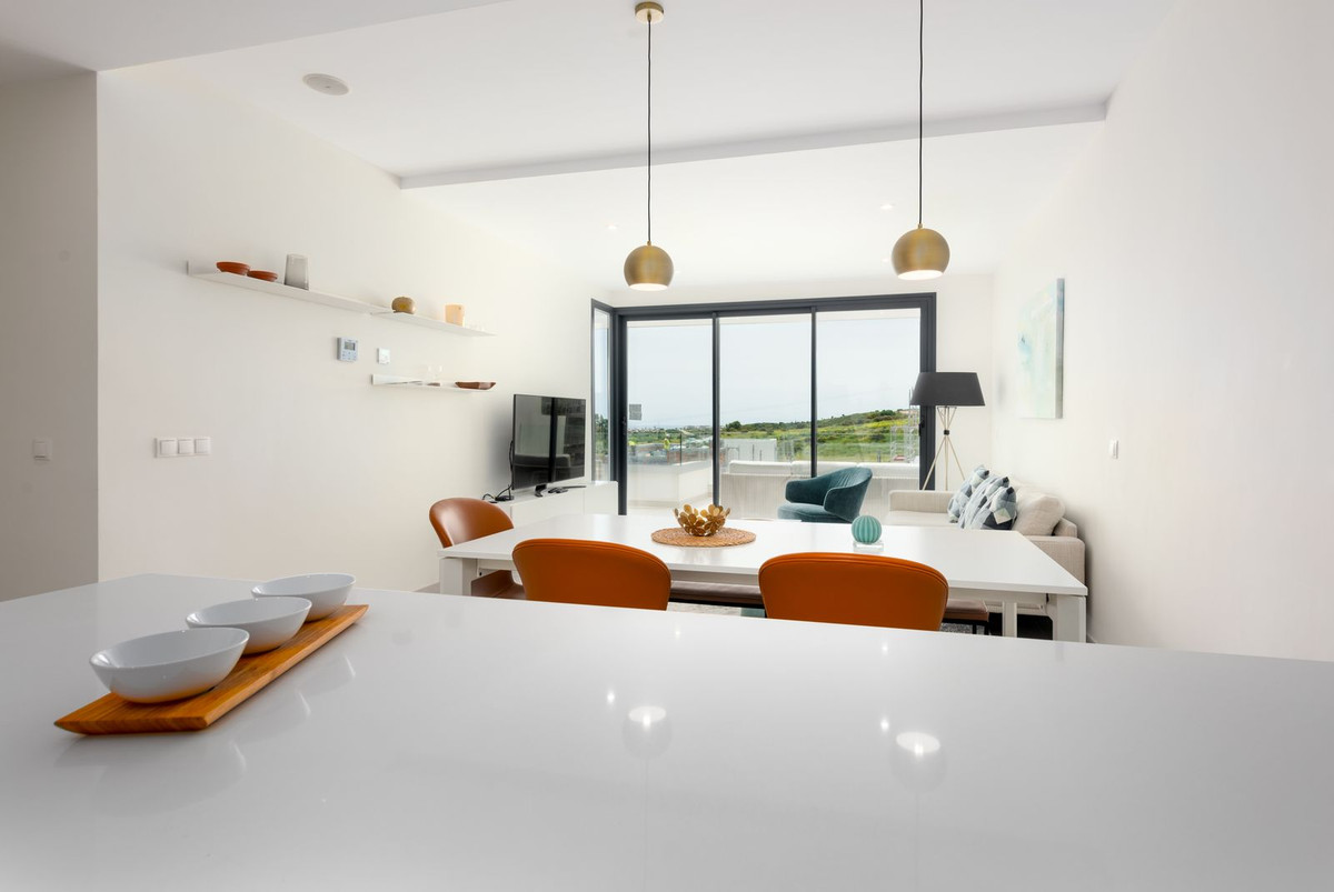 3 Bedroom Apartment for Sale in Estepona — 7