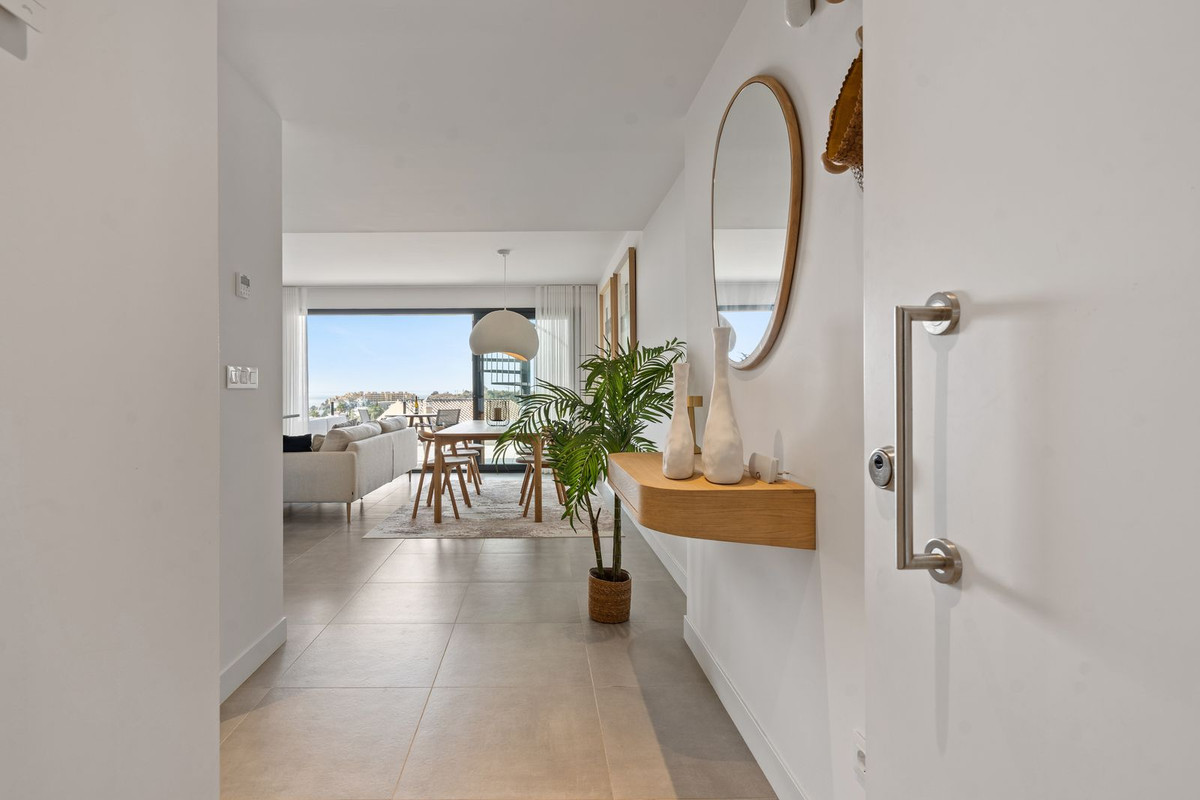 3 Bedroom Apartment for Sale in Estepona — 3