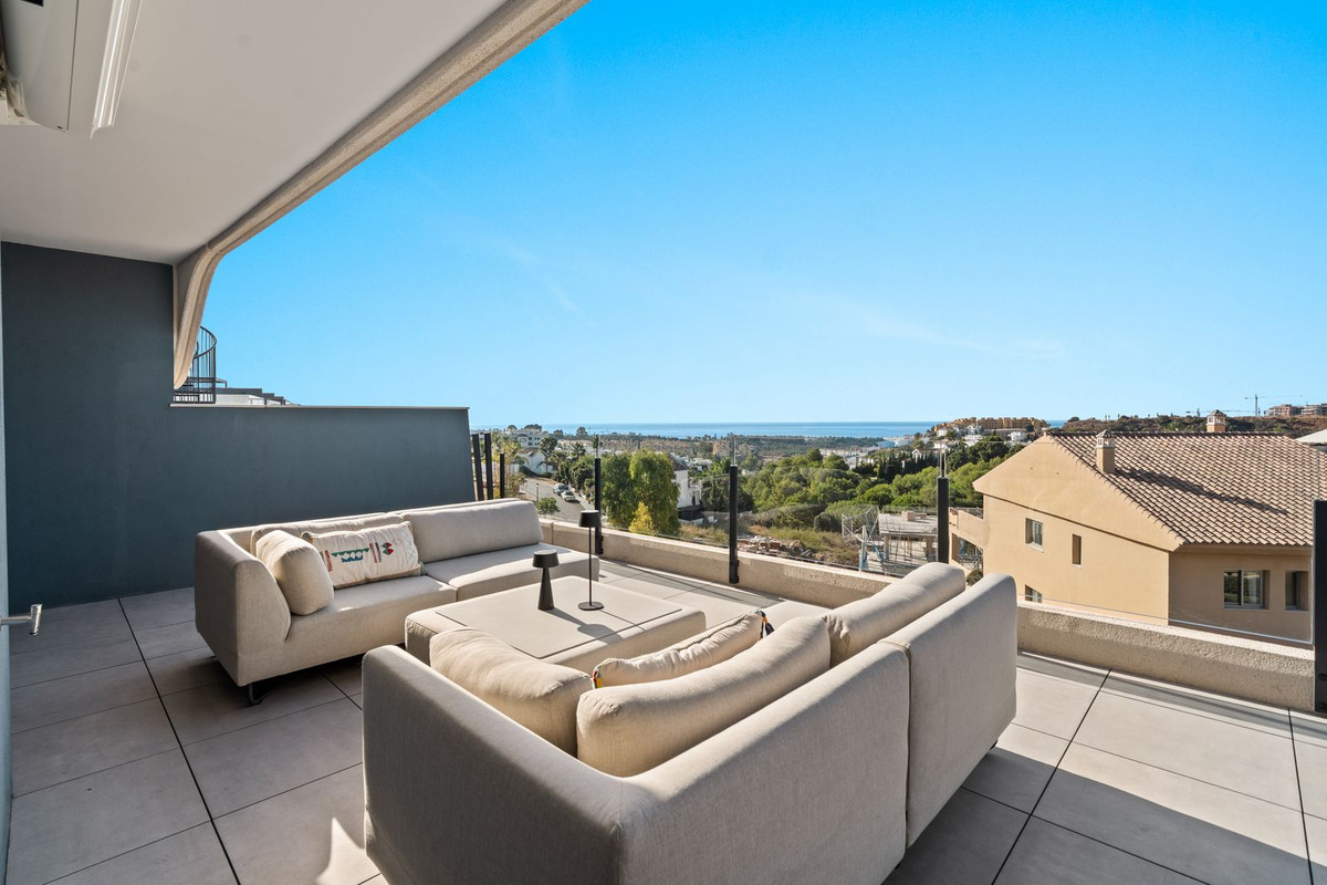 3 Bedroom Apartment for Sale in Estepona — 7