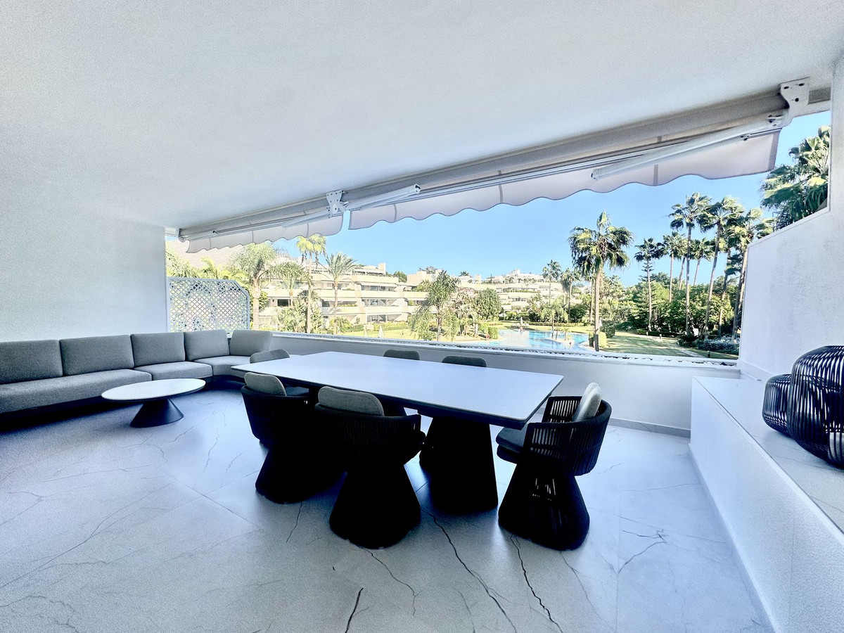 3 Bedroom Apartment for Sale in Marbella — 2