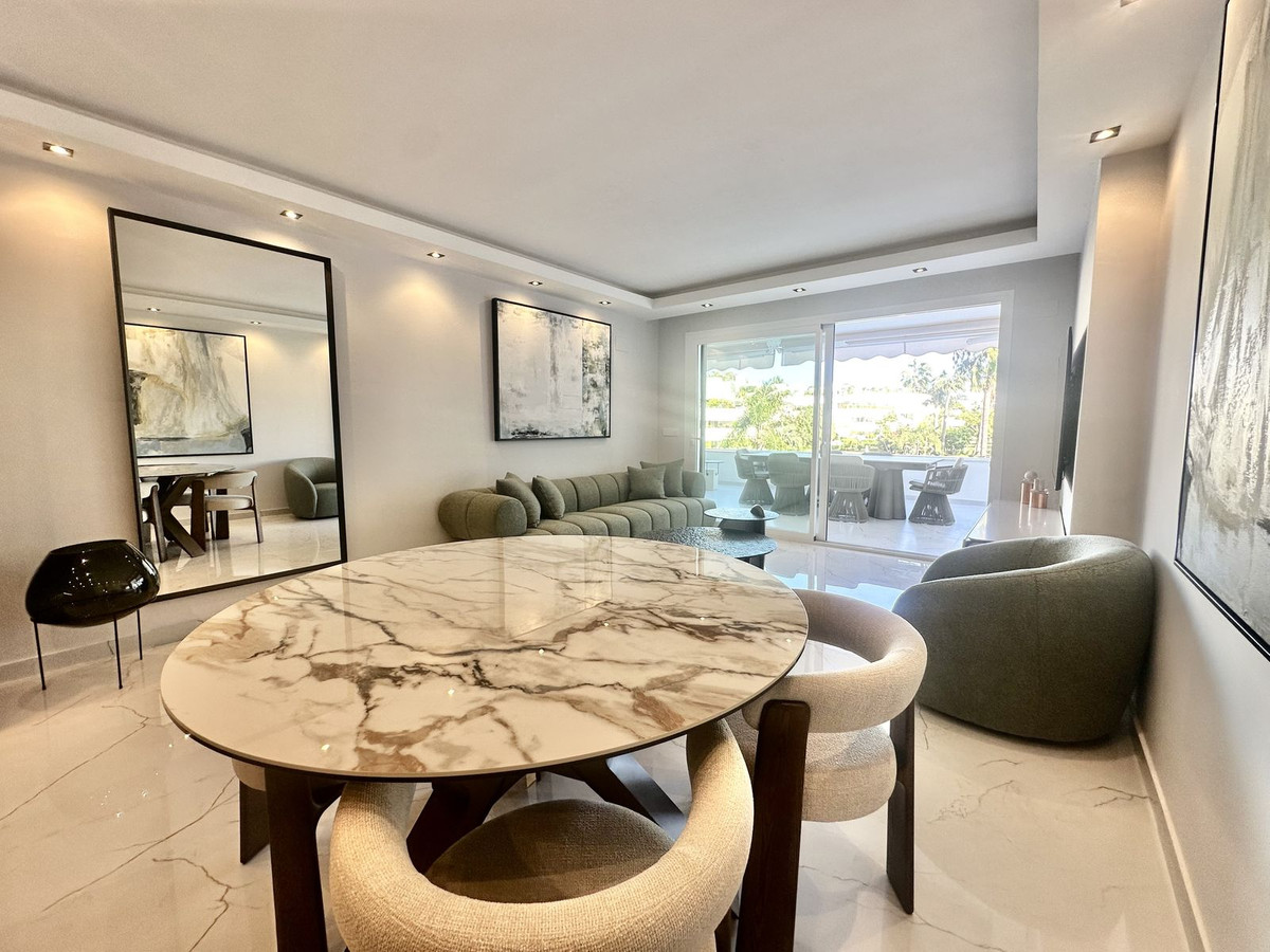3 Bedroom Apartment for Sale in Marbella — 9