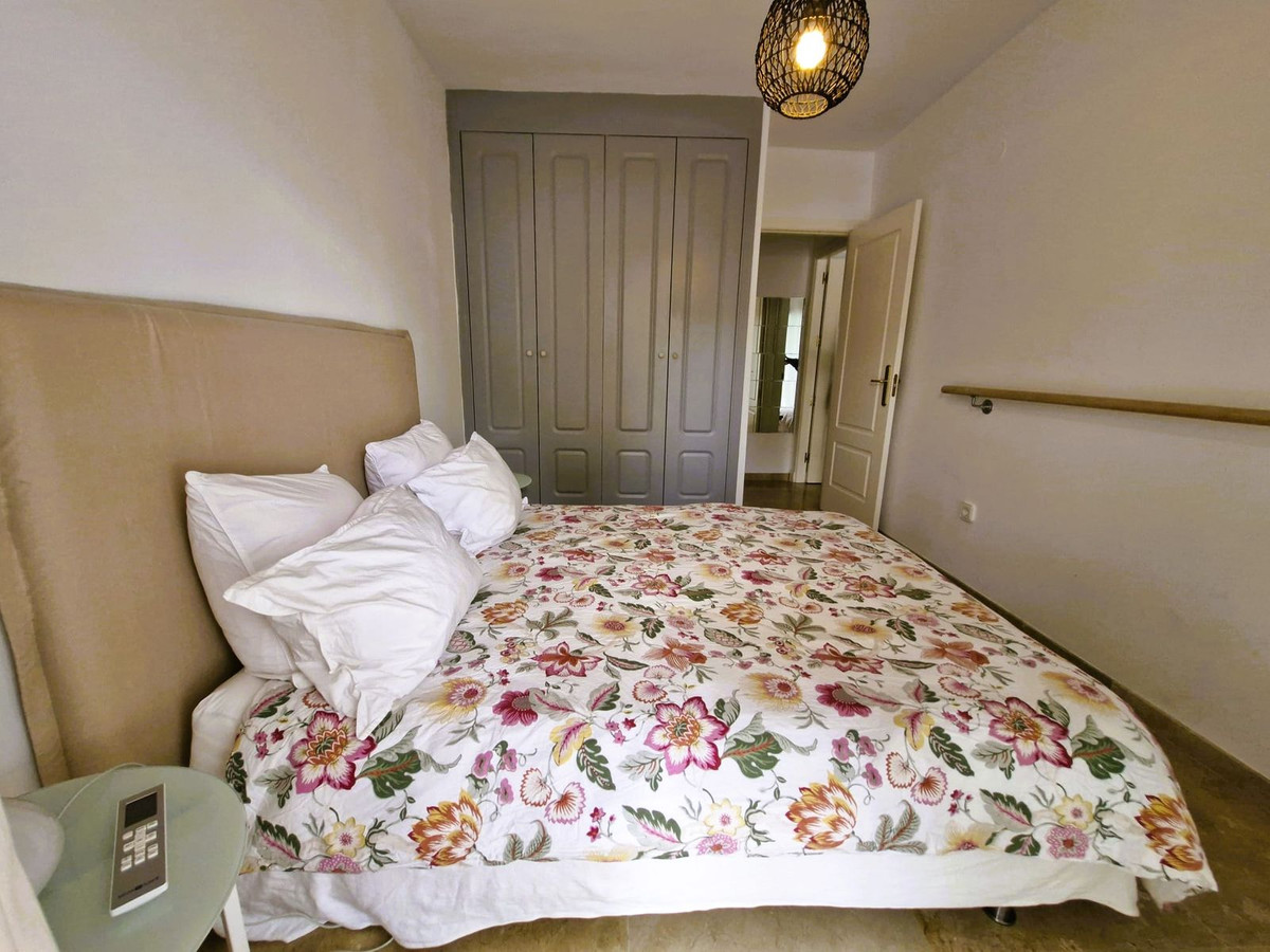 2 Bedroom Apartment for Sale in The Golden Mile — view 17