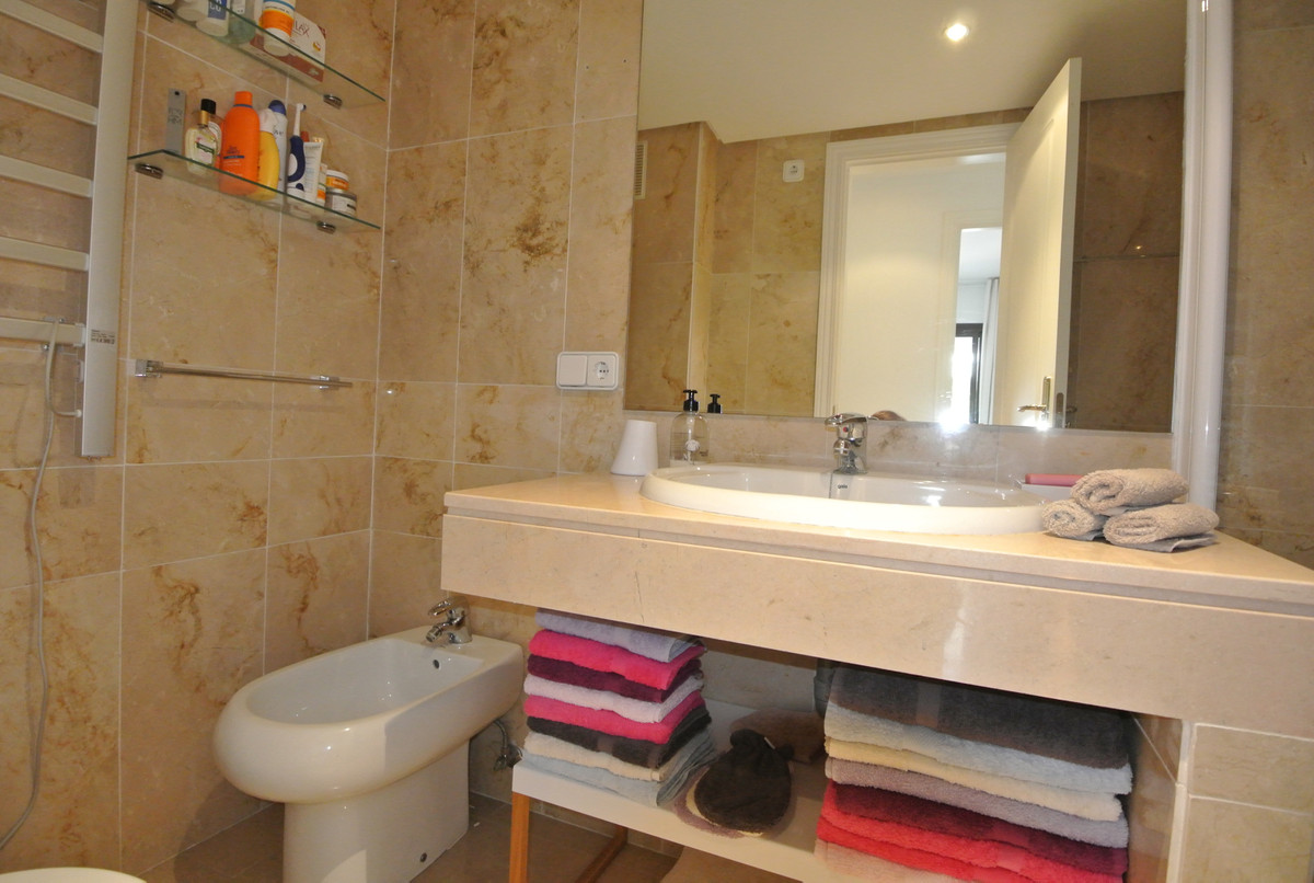 2 Bedroom Apartment for Sale in The Golden Mile — view 18