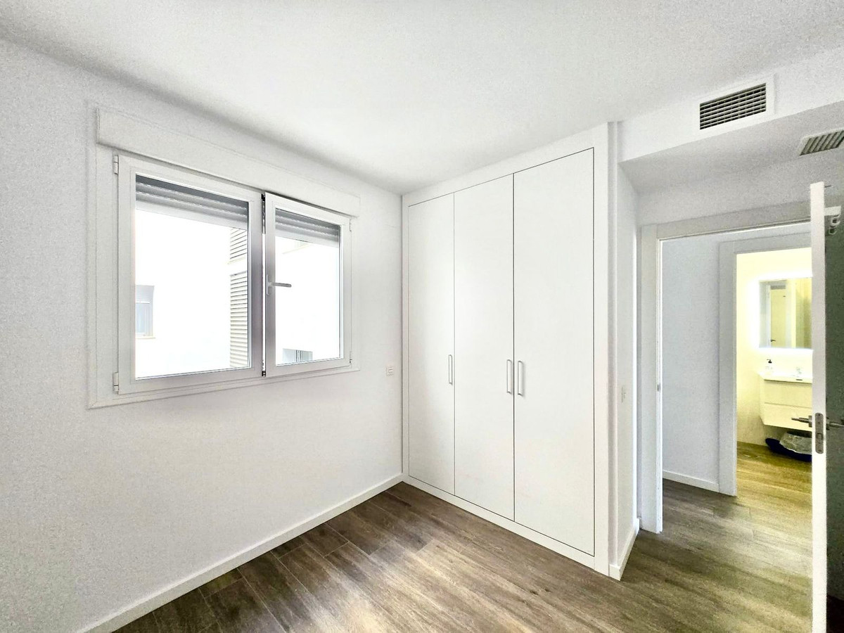 3 Bedroom Apartment for Sale in Nueva Andalucía — 4