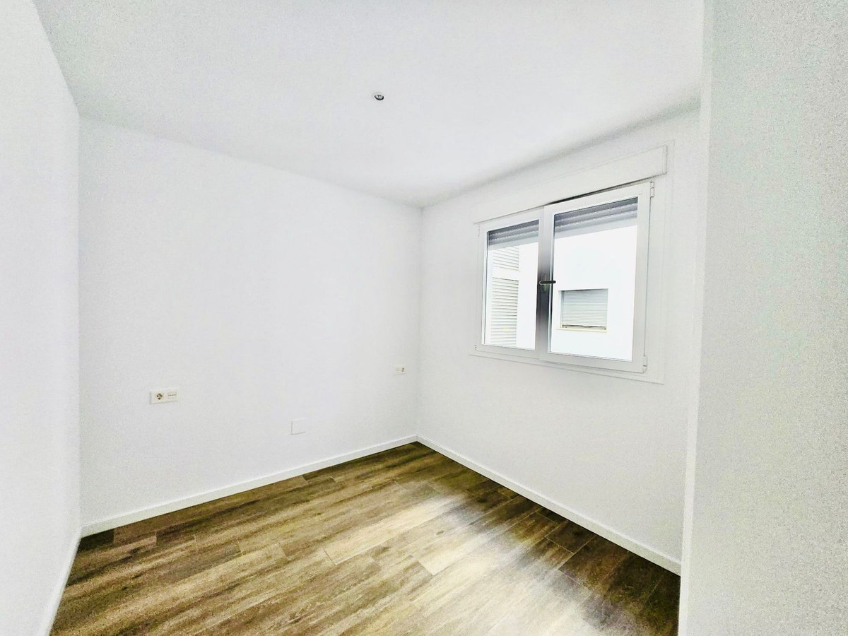 3 Bedroom Apartment for Sale in Nueva Andalucía — 8