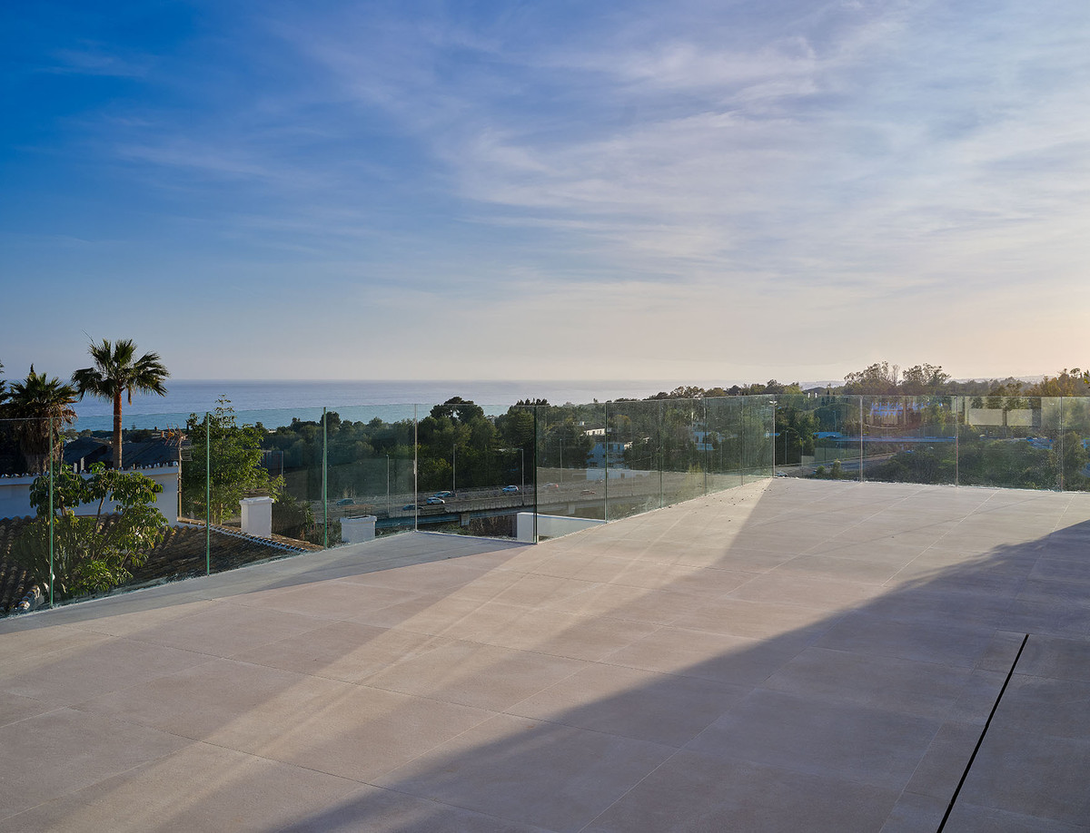 4 Bedroom Villa for Sale in Marbella — view 14