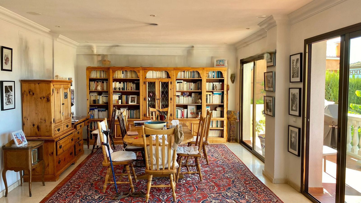 7 Bedroom Villa for Sale in Marbella — 2
