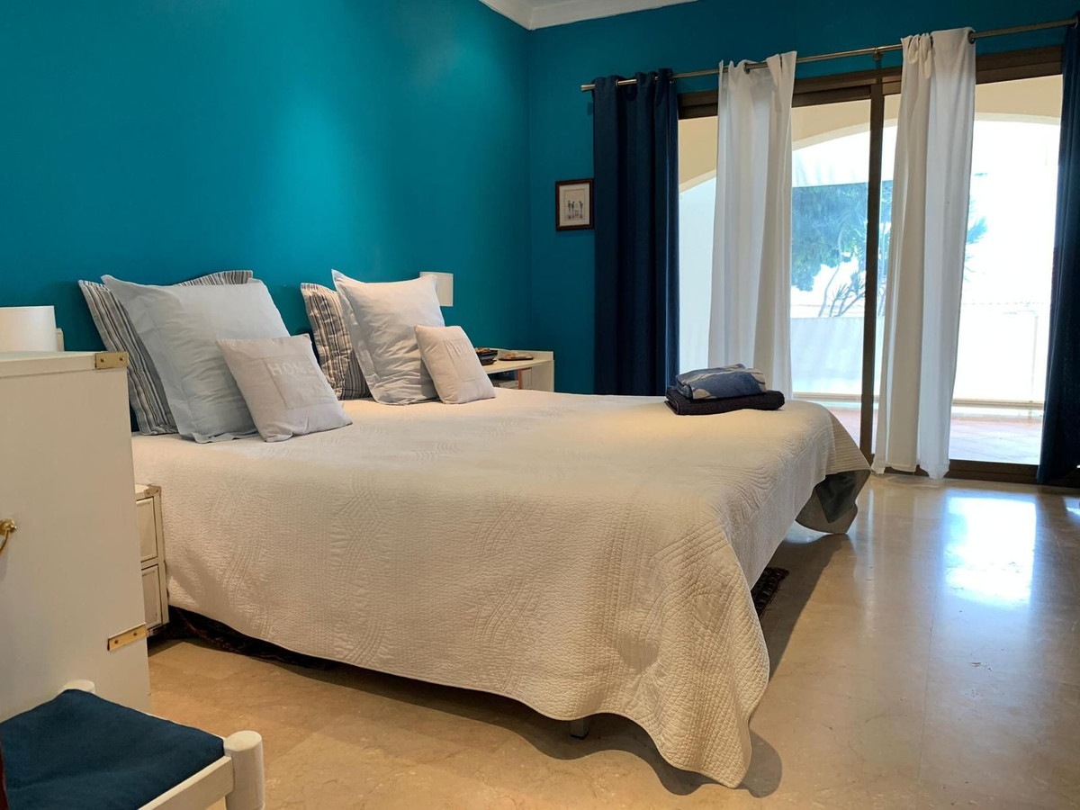 7 Bedroom Villa for Sale in Marbella — 8