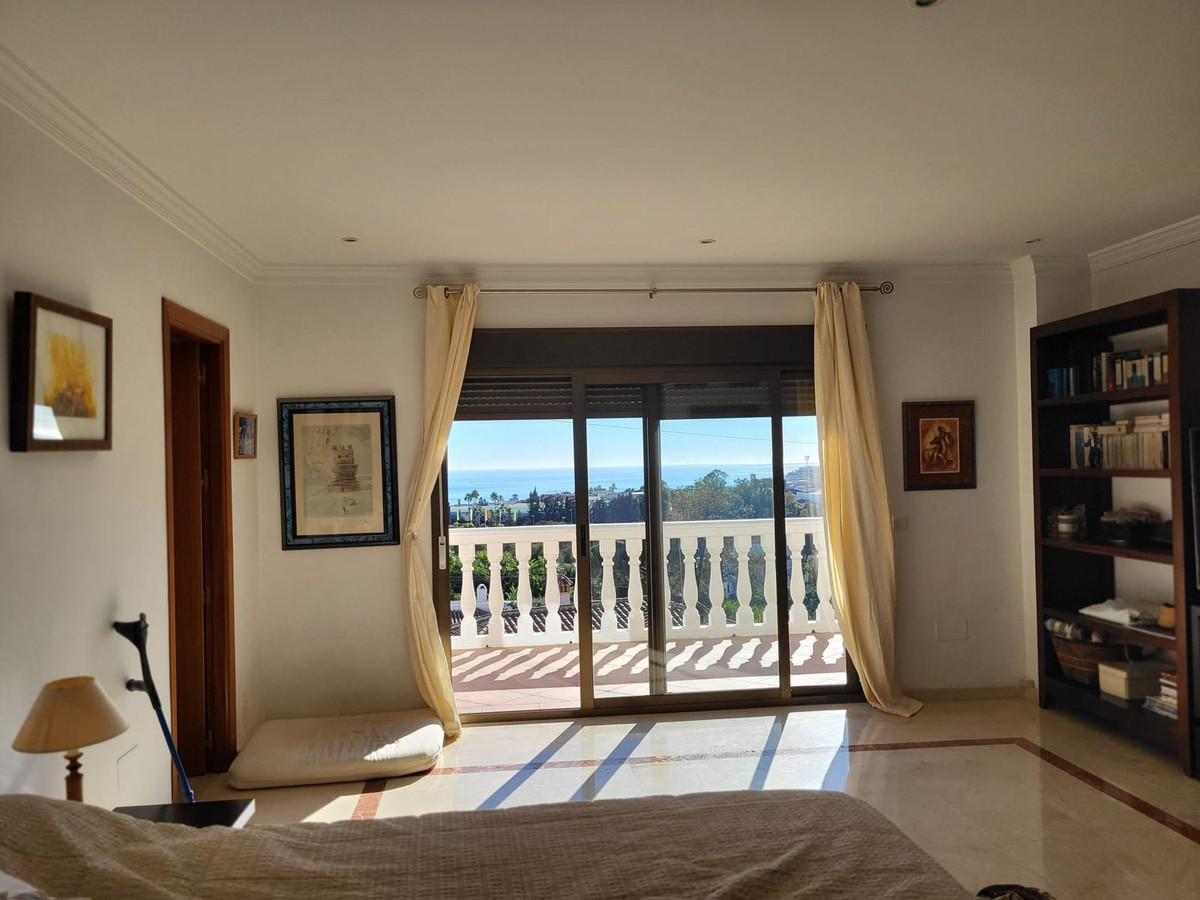 7 Bedroom Villa for Sale in Marbella — 9