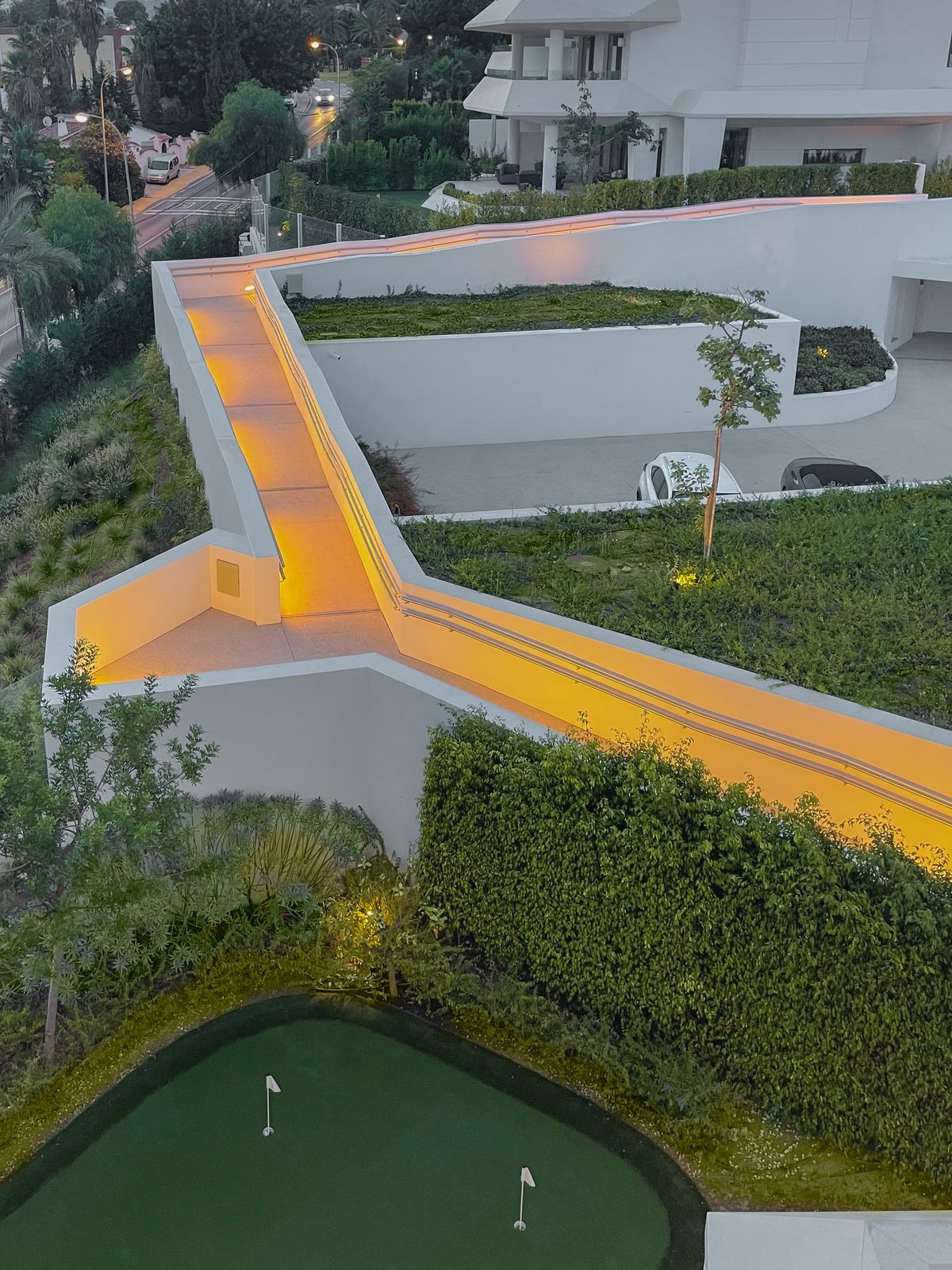 4 Bedroom Villa for Sale in Nueva Andalucía — 4