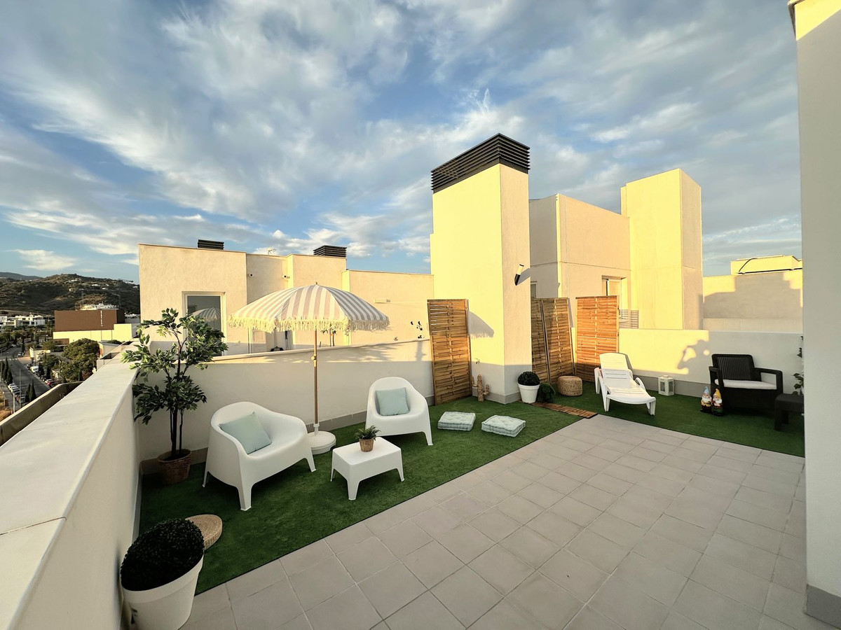 3 Bedroom Apartment for Sale in Estepona — view 12
