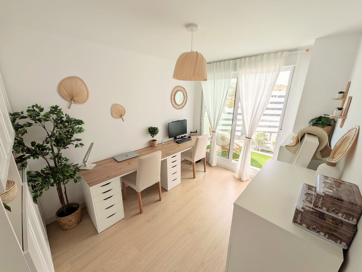 3 Bedroom Apartment for Sale in Estepona — view 13