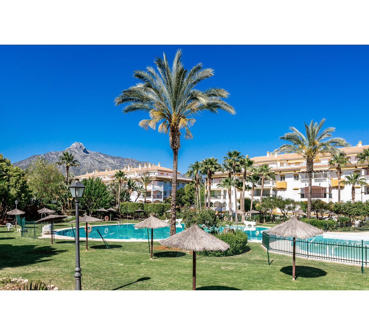 2 Bedroom Apartment for Sale in Nueva Andalucía — 3