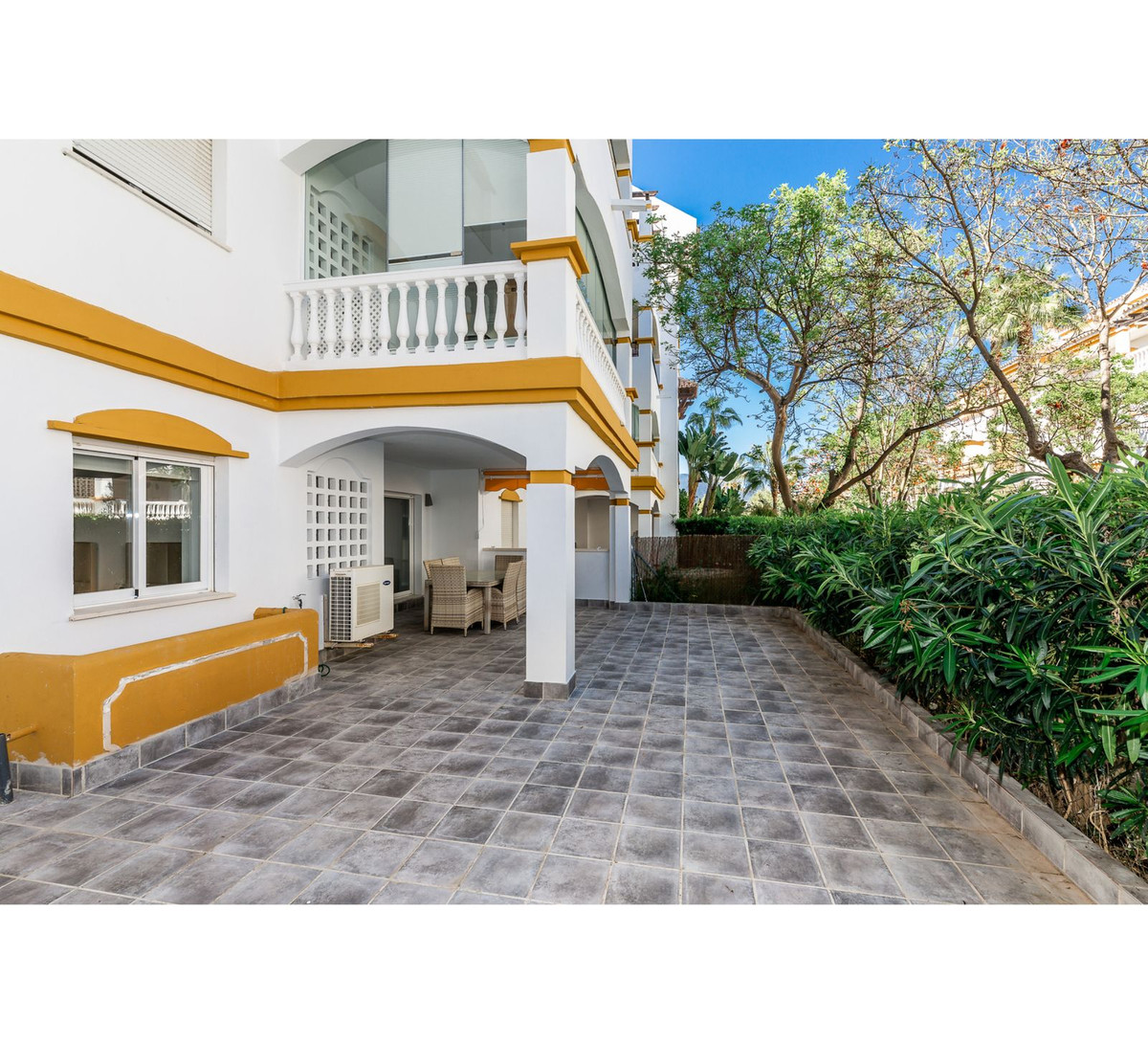 2 Bedroom Apartment for Sale in Nueva Andalucía — 4