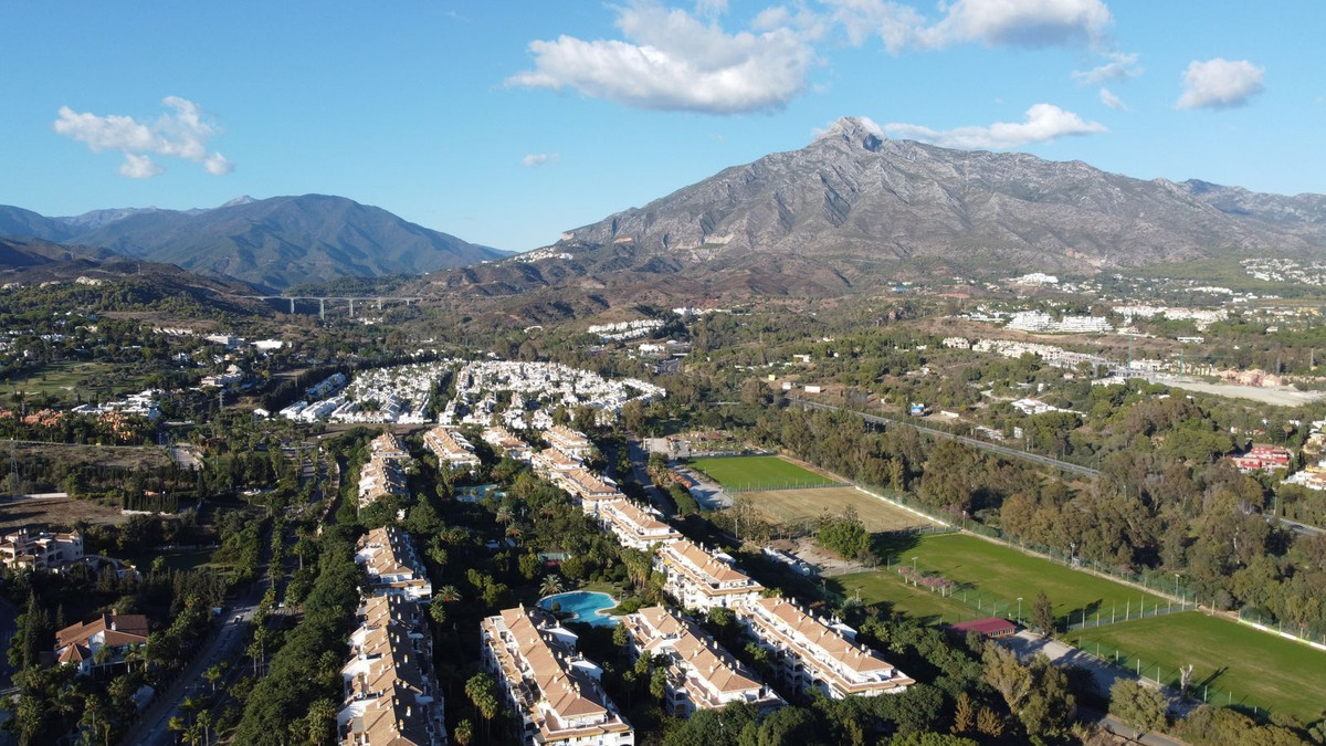 2 Bedroom Apartment for Sale in Nueva Andalucía — 7