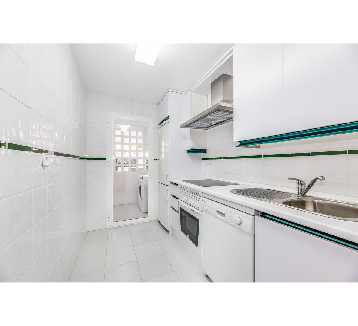 2 Bedroom Apartment for Sale in Nueva Andalucía — 8