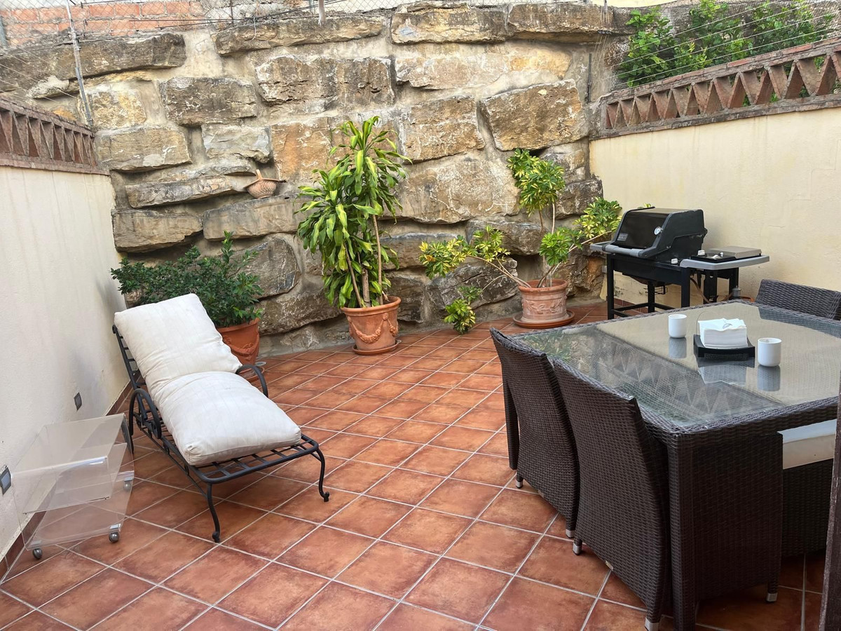 5 Bedroom Villa for Sale in Marbella — 3