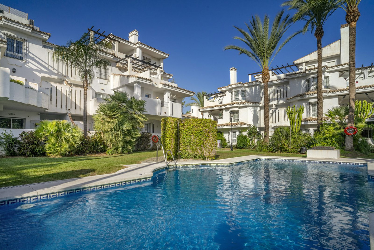 3 Bedroom Apartment for Sale in Nueva Andalucía