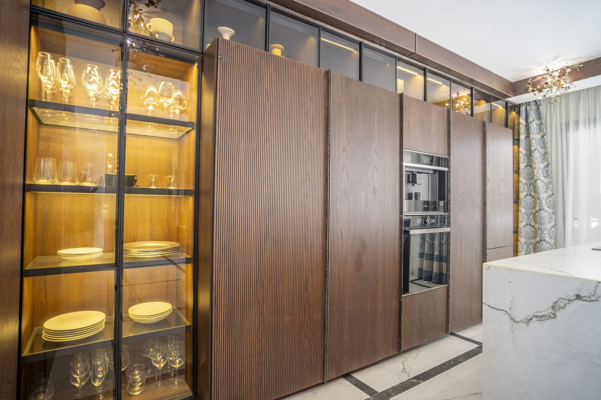 3 Bedroom Apartment for Sale in Nueva Andalucía — 5
