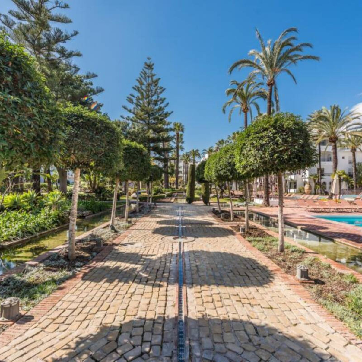 3 Bedroom Apartment for Sale in Puerto Banús — 5