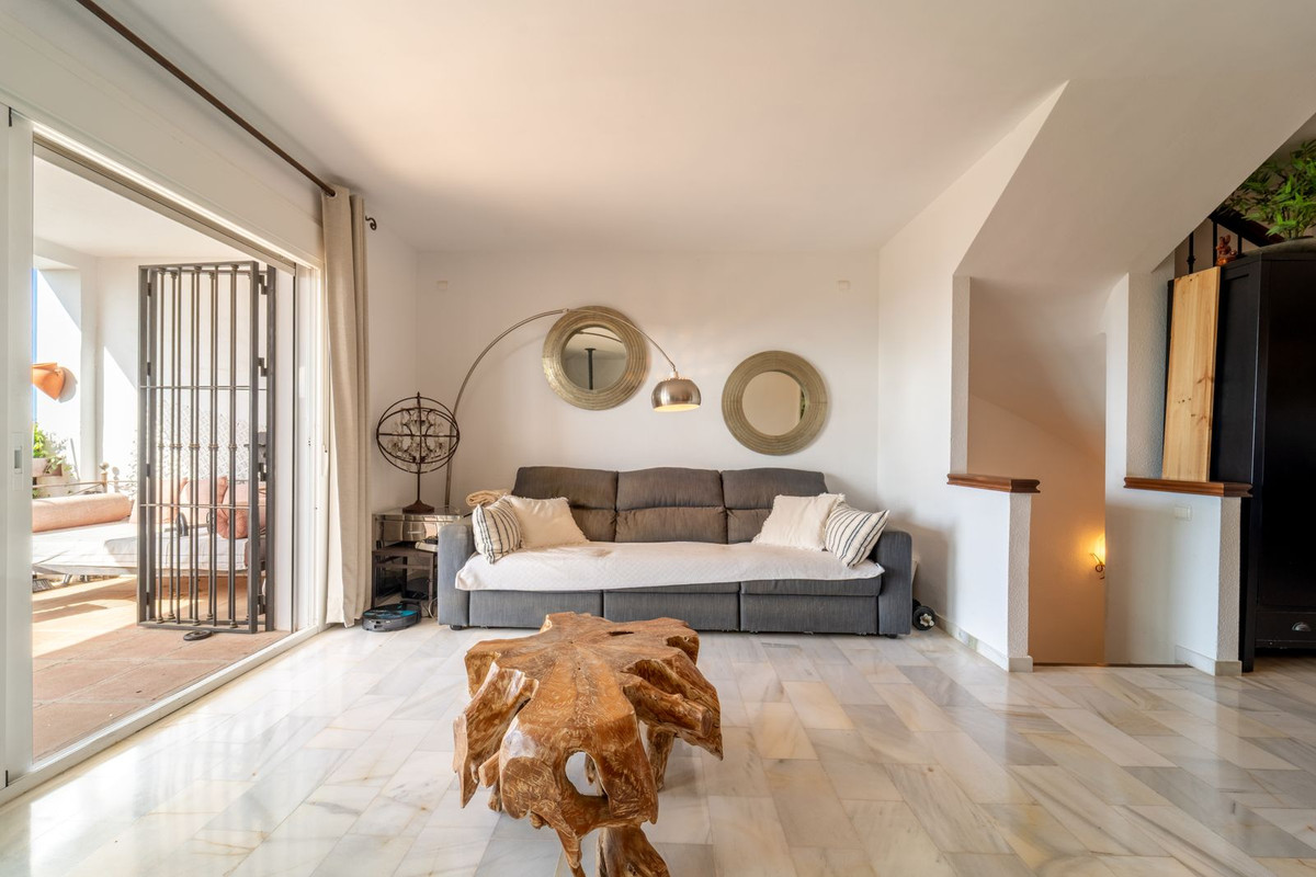 3 Bedroom Villa for Sale in Marbella — view 11
