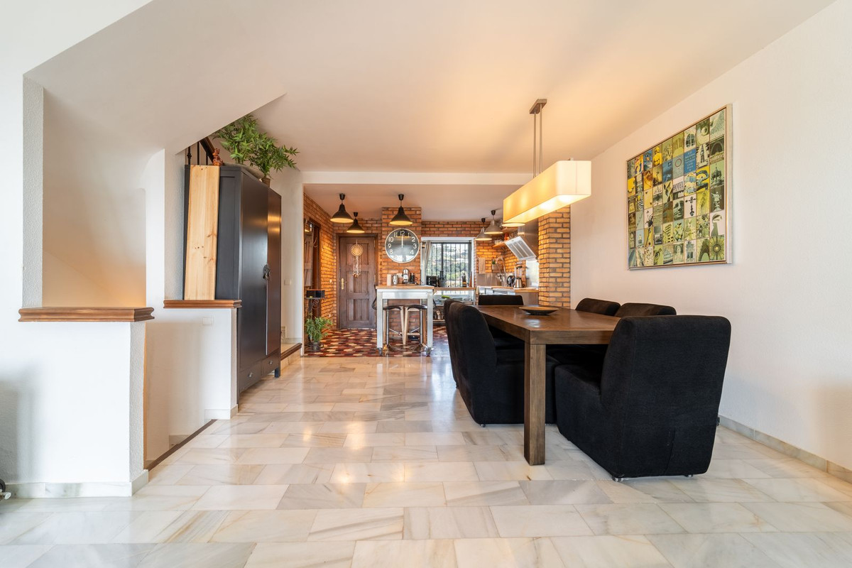 3 Bedroom Villa for Sale in Marbella — view 14