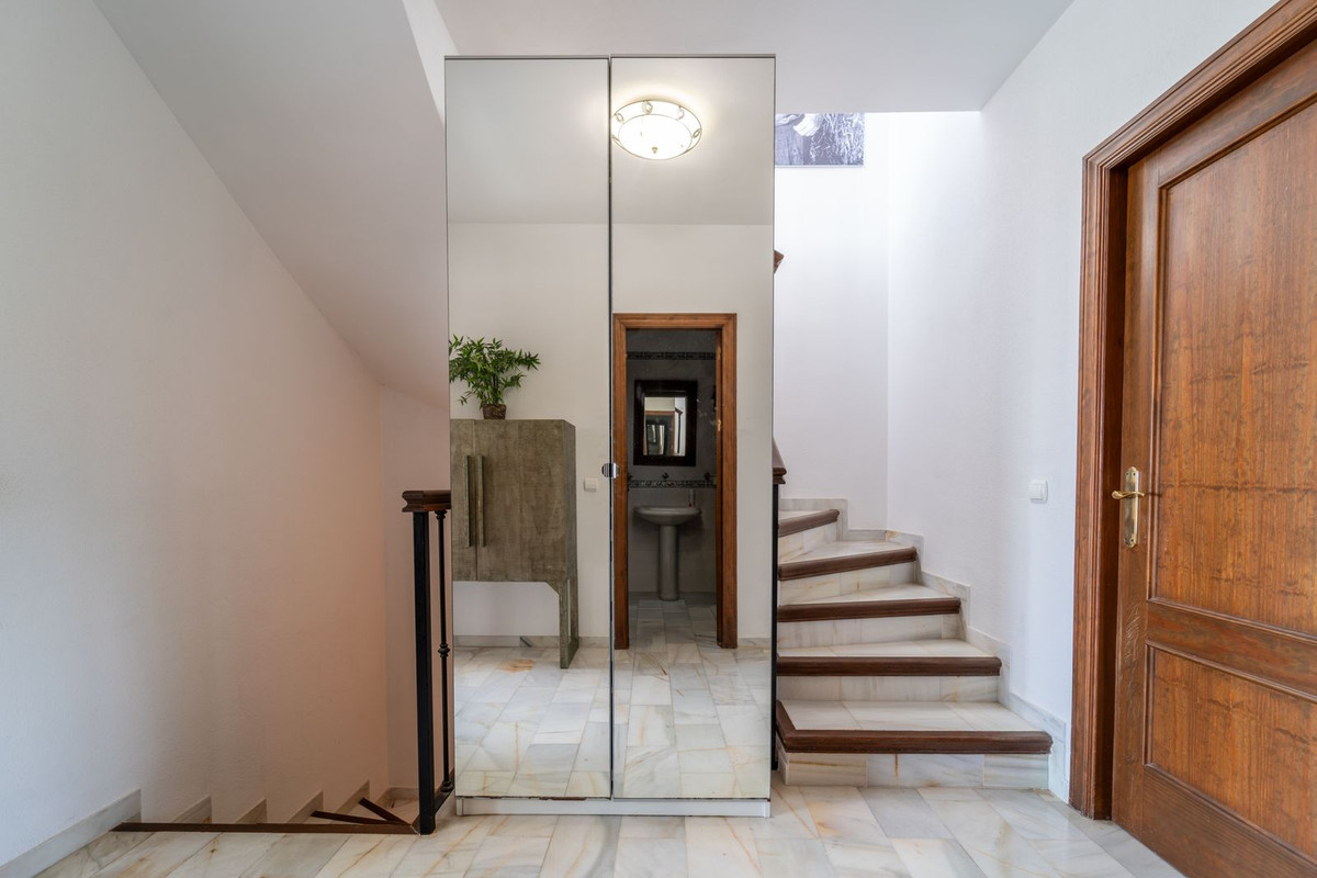 3 Bedroom Villa for Sale in Marbella — view 19